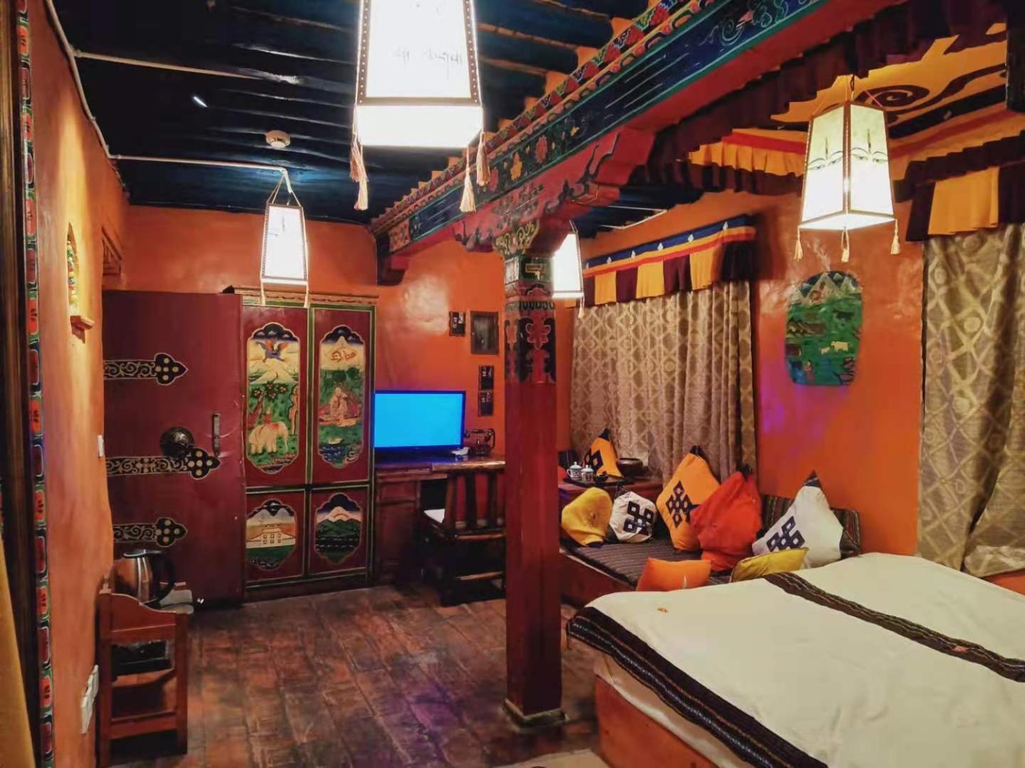 Shambhala Palace Hotel Lhasa Exteriör bild