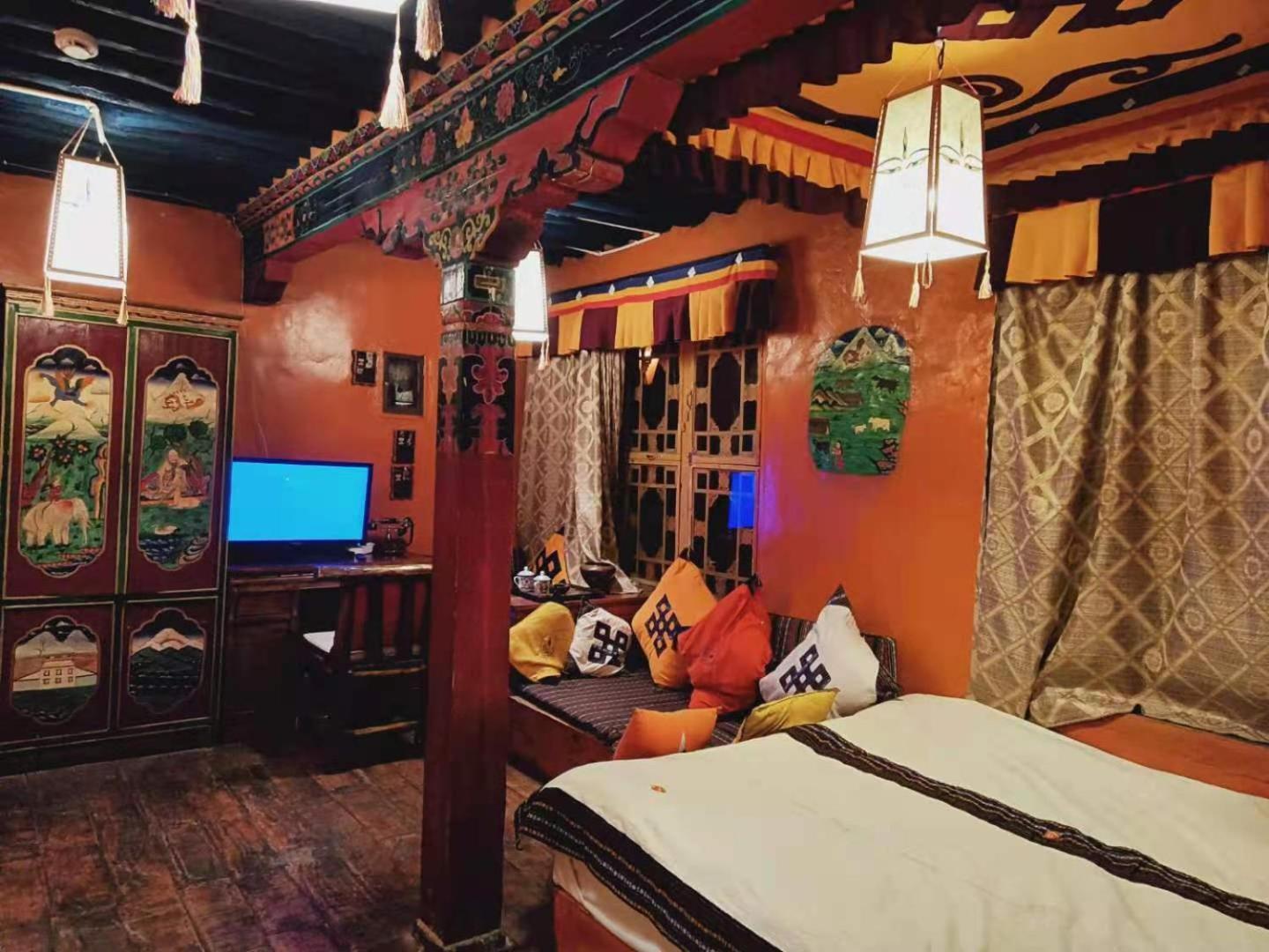 Shambhala Palace Hotel Lhasa Exteriör bild