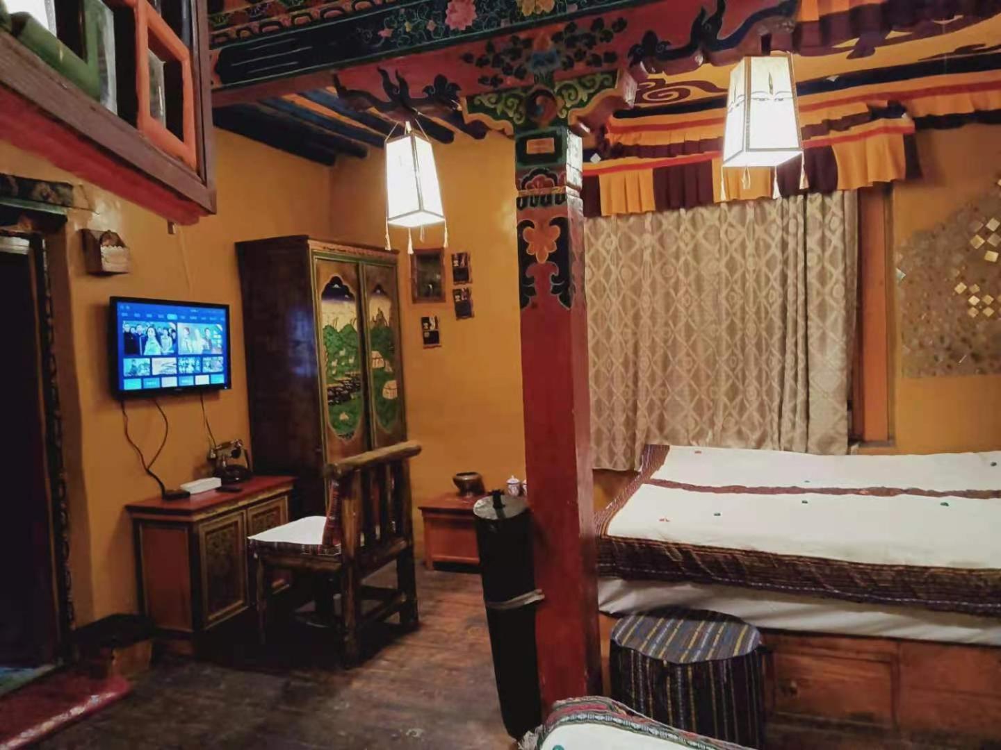 Shambhala Palace Hotel Lhasa Exteriör bild