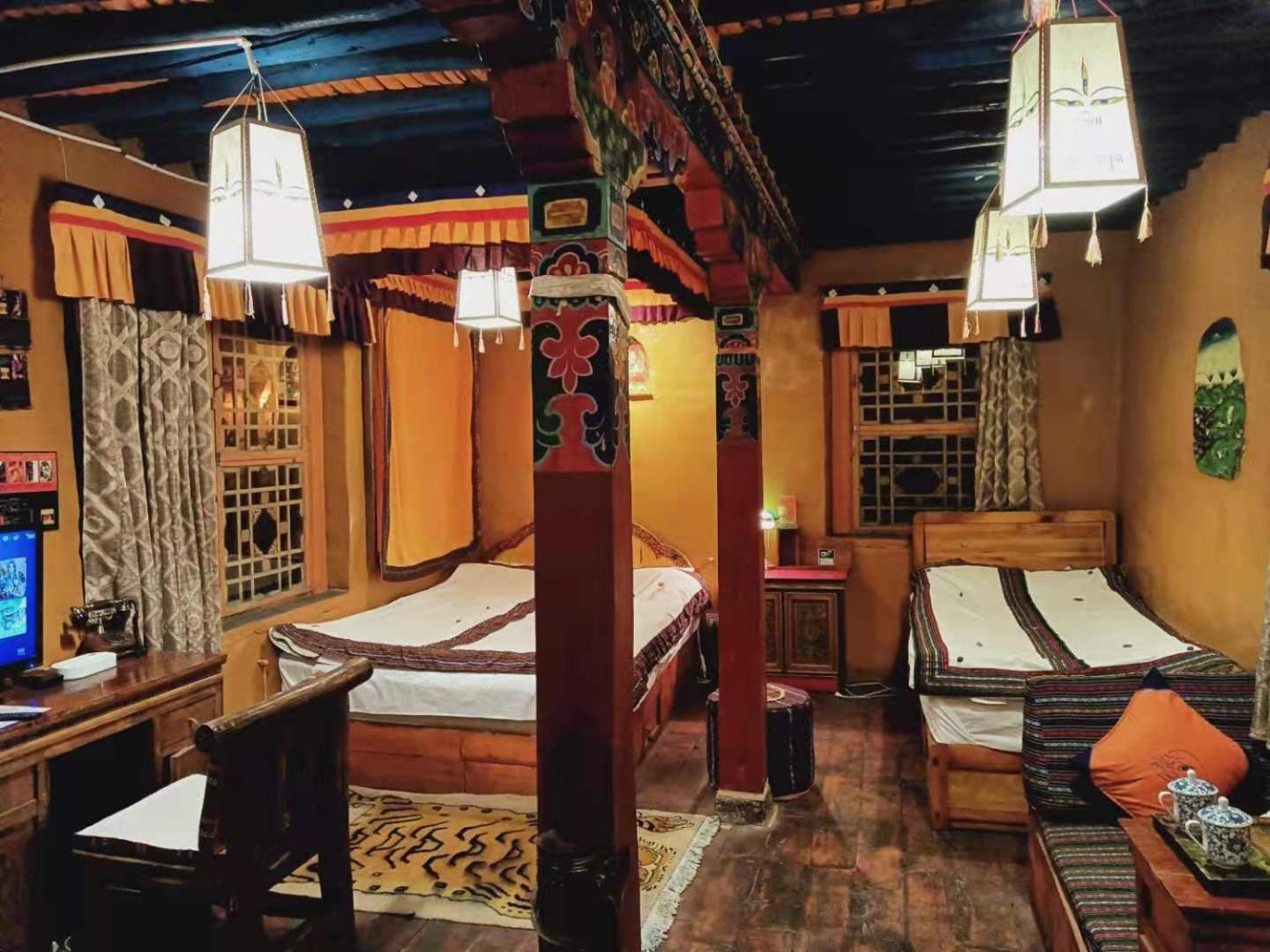 Shambhala Palace Hotel Lhasa Exteriör bild