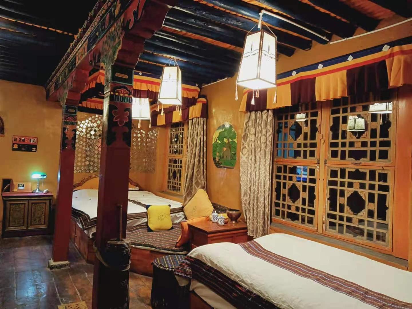 Shambhala Palace Hotel Lhasa Exteriör bild